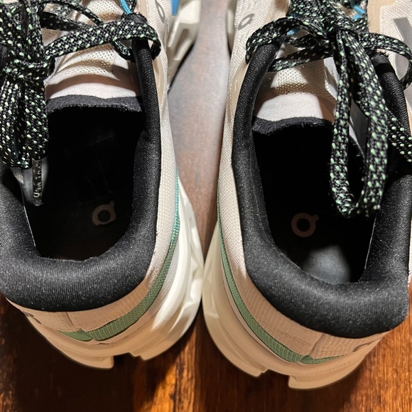 On Cloudmonster 2 women's running shoe in the Cream/Horizon colorway. - Picture 6 of 14